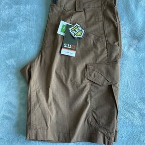 5.11 tactical Stryke shorts in kangaroo color NWT